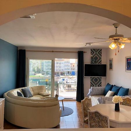 Appartement 80 M2,Port Rhodes D-2 Chambres, Terrasse Panoramique, Vue Sur Le Canal Principal D'Empuriabrava Exterior photo
