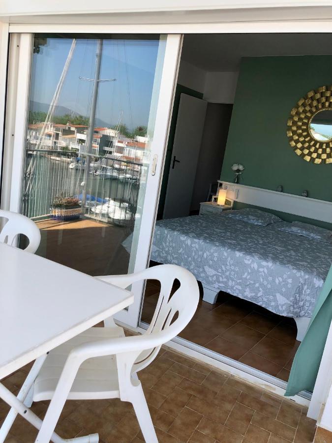Appartement 80 M2,Port Rhodes D-2 Chambres, Terrasse Panoramique, Vue Sur Le Canal Principal D'Empuriabrava Exterior photo