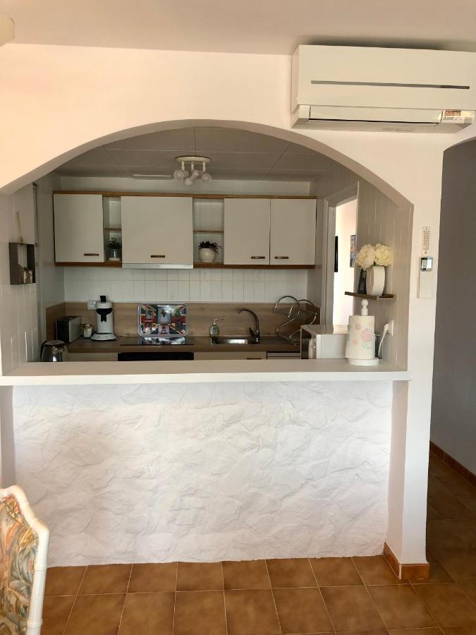 Appartement 80 M2,Port Rhodes D-2 Chambres, Terrasse Panoramique, Vue Sur Le Canal Principal D'Empuriabrava Exterior photo