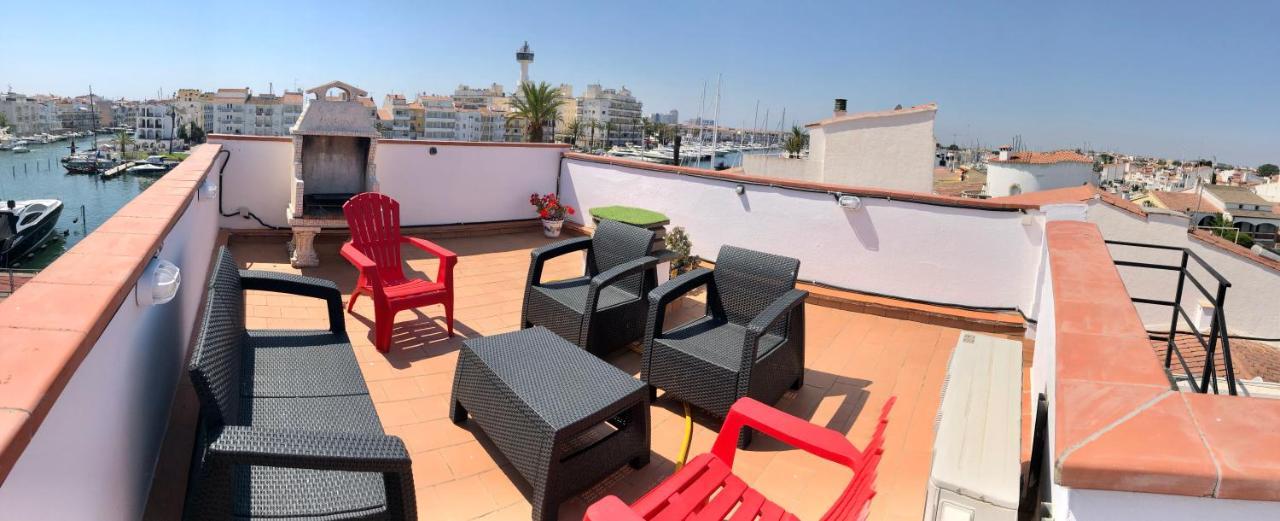 Appartement 80 M2,Port Rhodes D-2 Chambres, Terrasse Panoramique, Vue Sur Le Canal Principal D'Empuriabrava Exterior photo