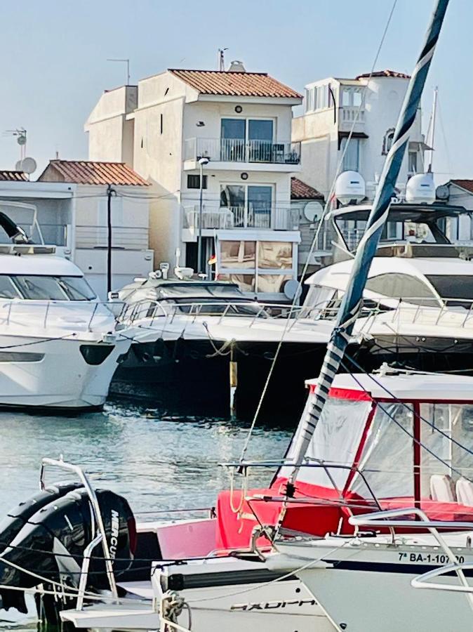 Appartement 80 M2,Port Rhodes D-2 Chambres, Terrasse Panoramique, Vue Sur Le Canal Principal D'Empuriabrava Exterior photo